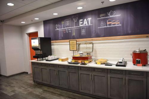 hampton inn and suites lenoir