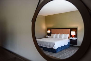 hampton inn and suites lenoir