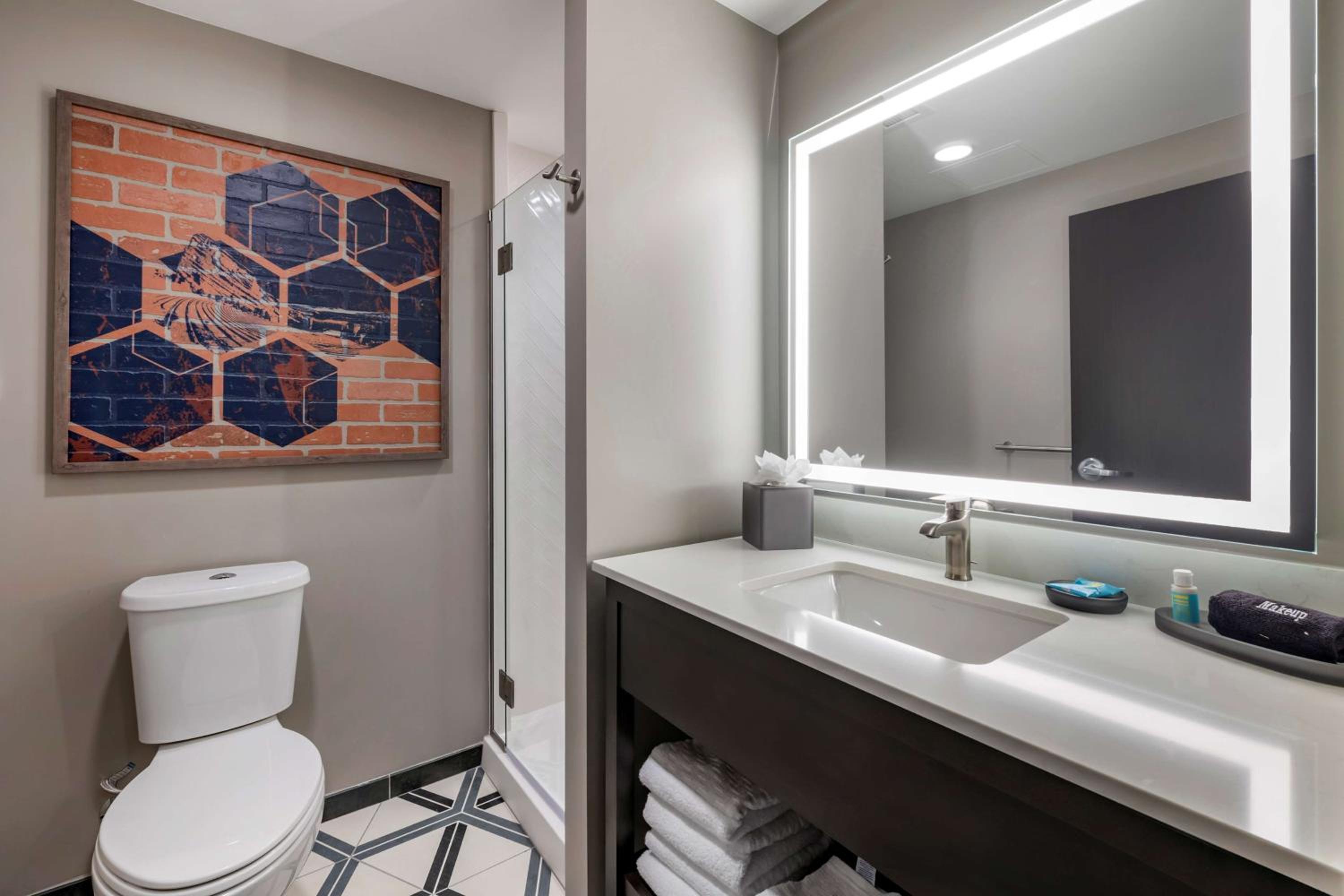 holiday inn and suites toledo southwest perrysburg
