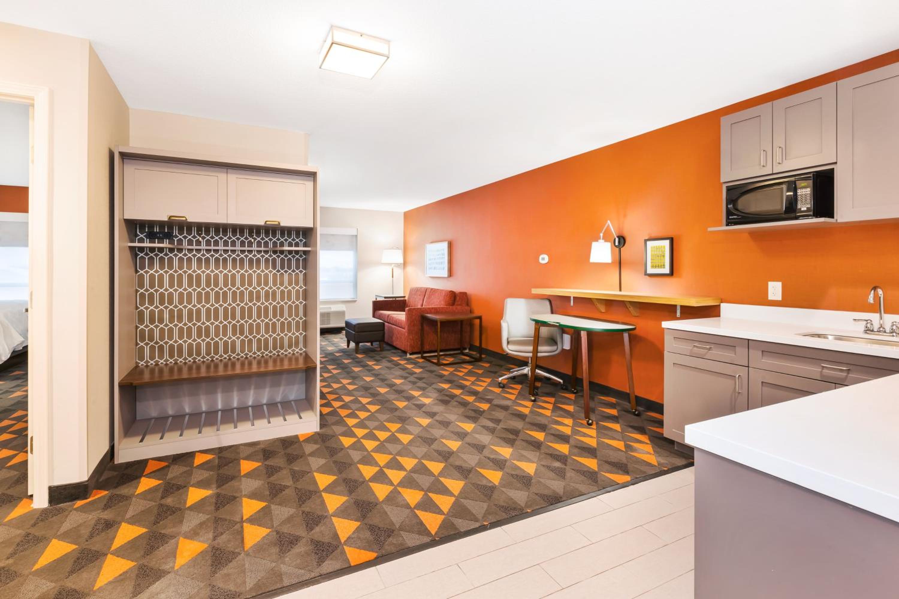 holiday inn and suites toledo southwest perrysburg