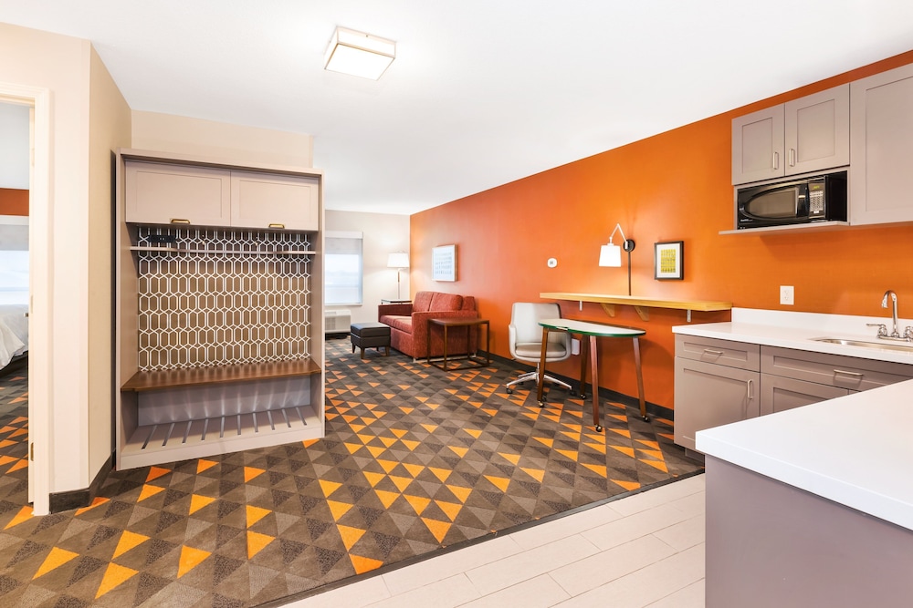 holiday inn and suites toledo southwest perrysburg