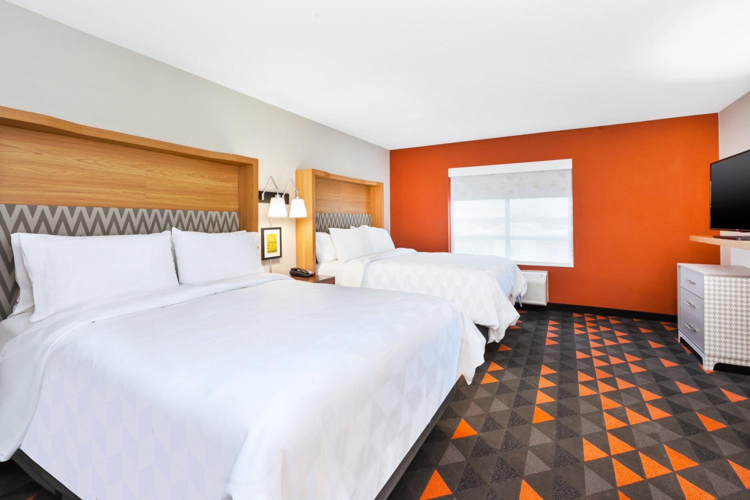 holiday inn and suites toledo southwest perrysburg