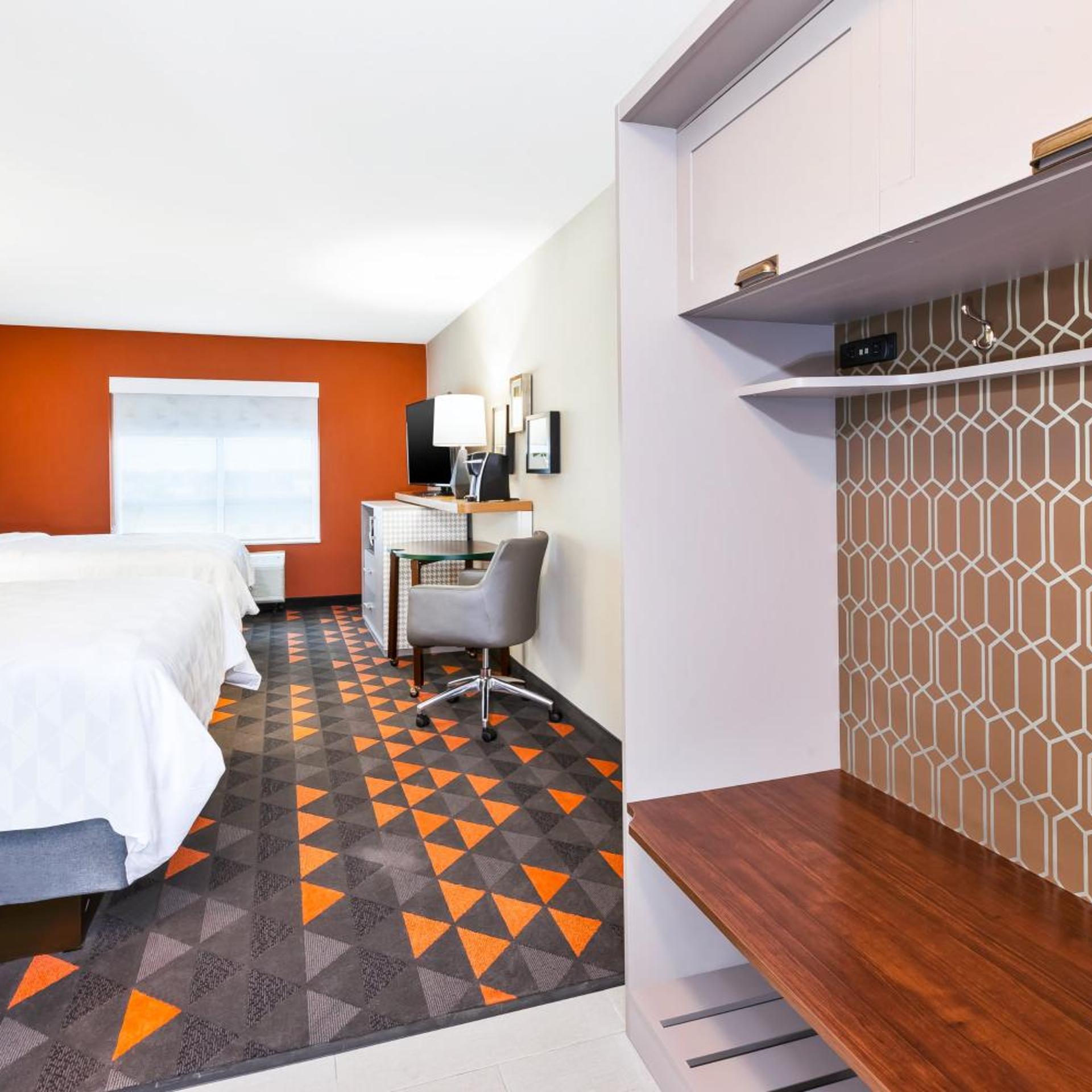 holiday inn and suites toledo southwest perrysburg