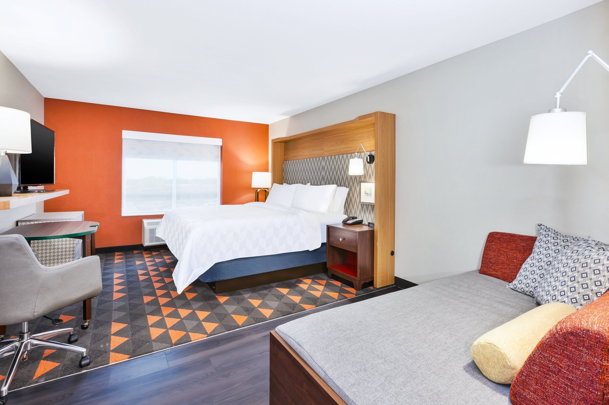 holiday inn and suites toledo southwest perrysburg
