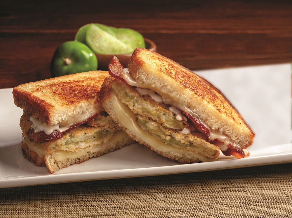 holiday inn and suites toledo southwest perrysburg