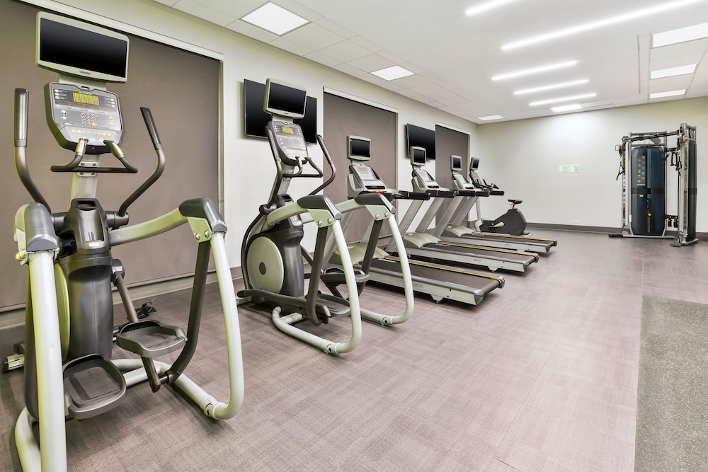 holiday inn and suites toledo southwest perrysburg