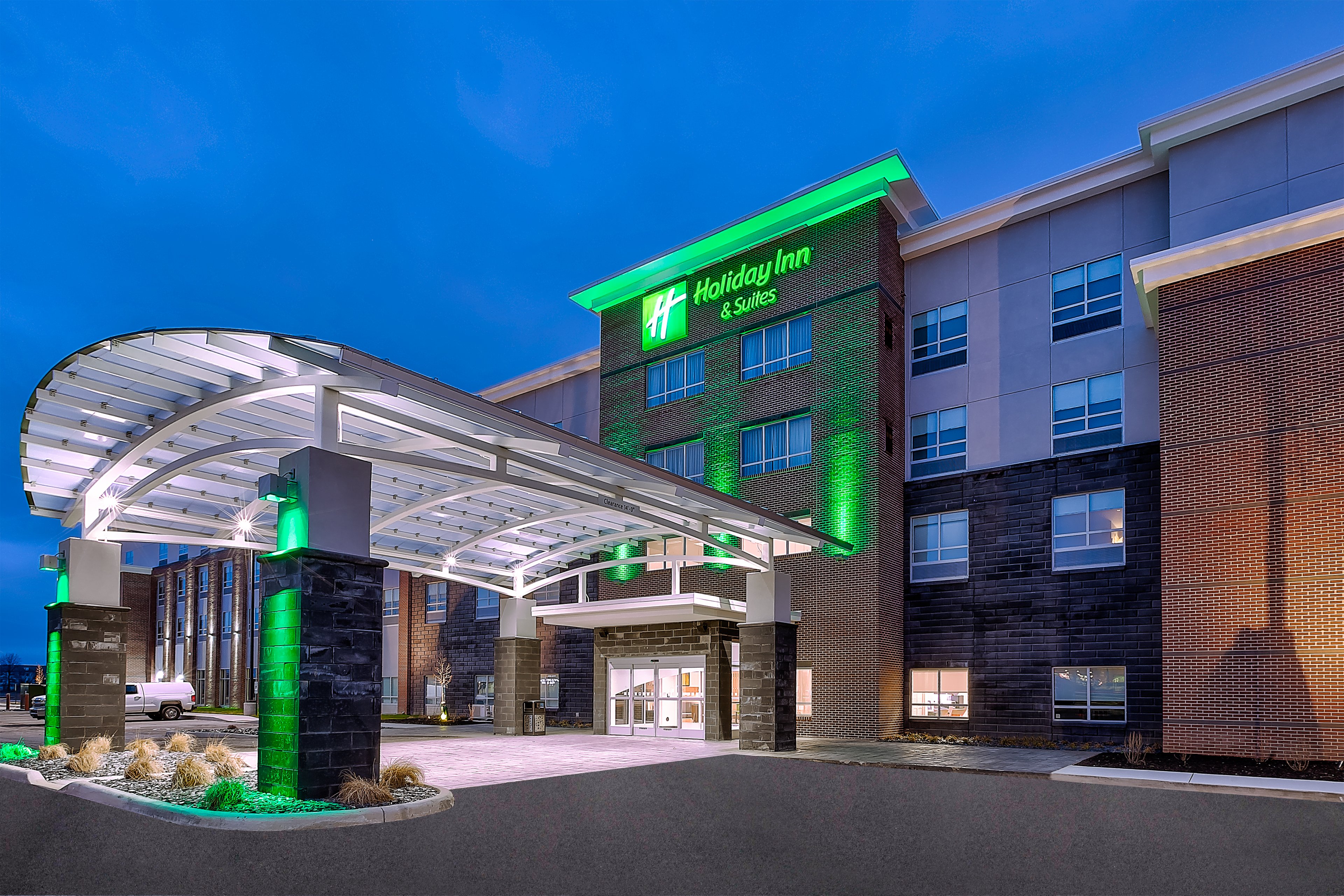 holiday inn and suites toledo southwest perrysburg