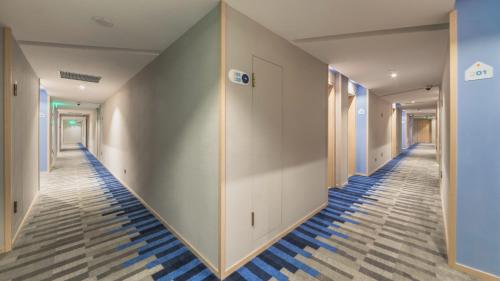 Holiday Inn Express Shanghai Gubei, An Ihg Hotel,Minhang District>>Changning,3 star