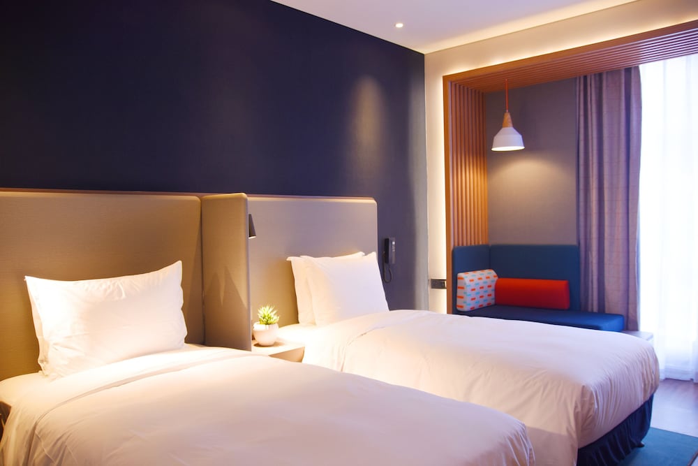 holiday inn express shanghai gubei an ihg hotel