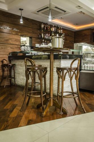 mont blanc apart hotel duque de caxias