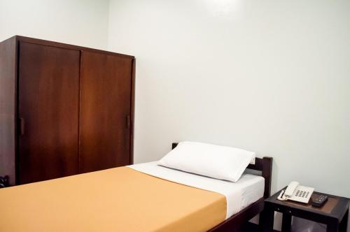 seasons hotel sablayan