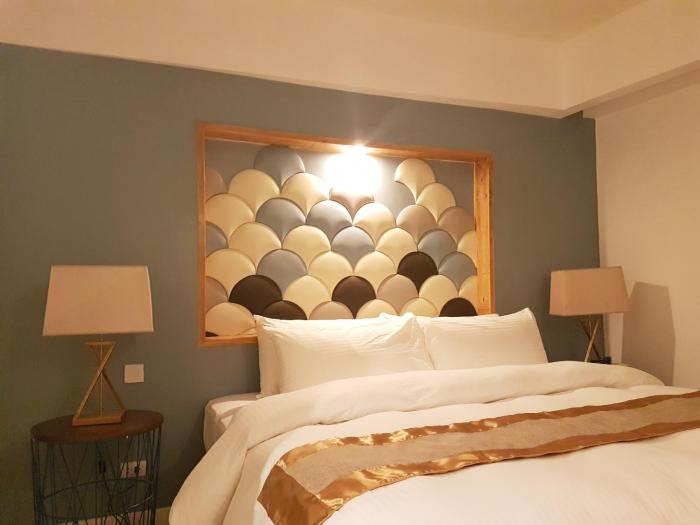 ferra hotel and garden suites