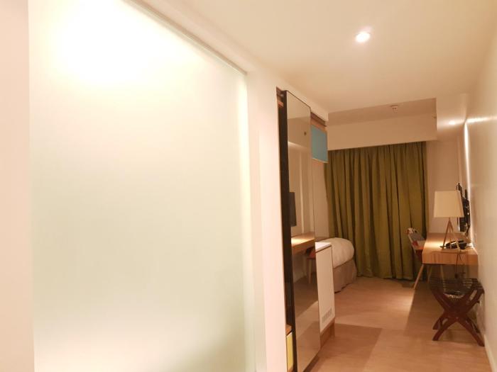 ferra hotel and garden suites