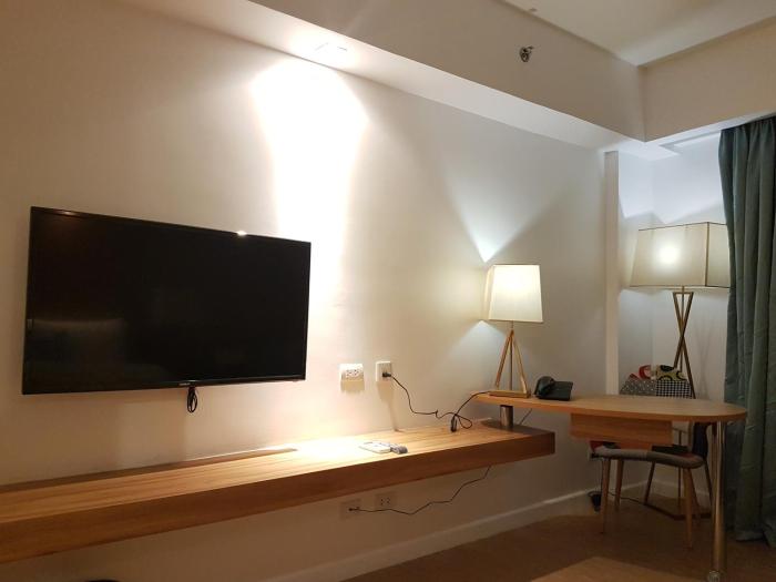 ferra hotel and garden suites