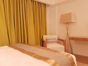 ferra hotel and garden suites