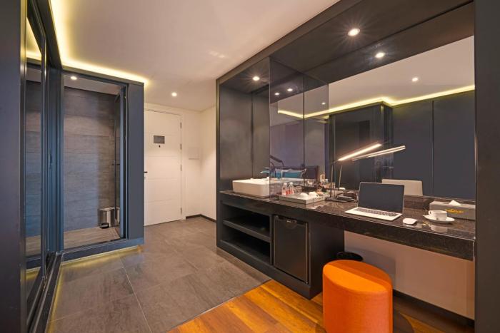 the code hotel and spa