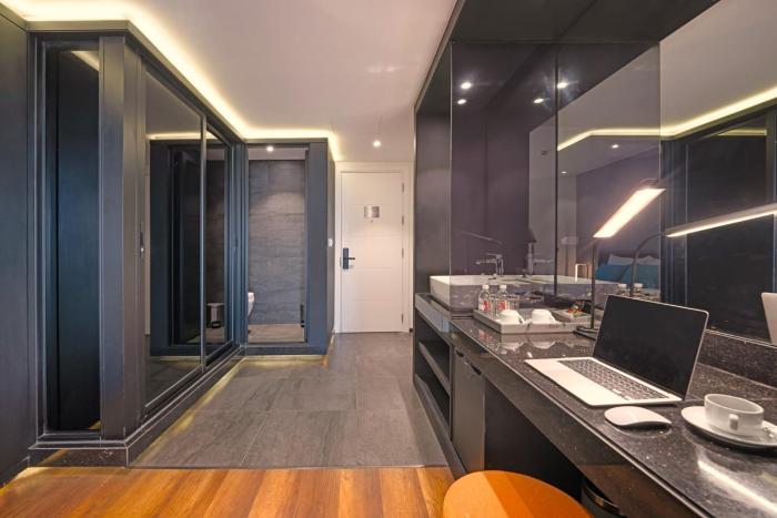 the code hotel and spa