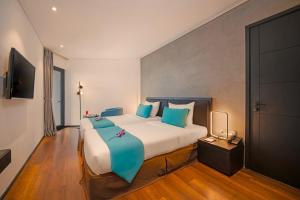 the code hotel and spa