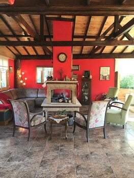 sweet home river hotel