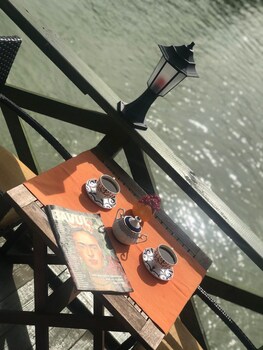 sweet home river hotel