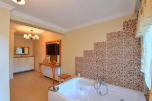 sweet home river hotel