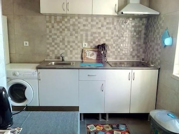 Fonte Da Telha Beach Hostel,,3 star