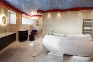 agl luxury villas
