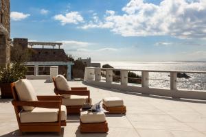 agl luxury villas