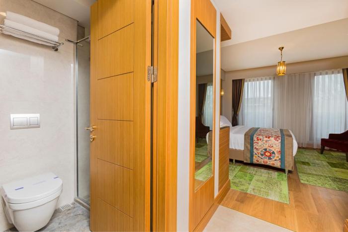 obelisk hotel and suites