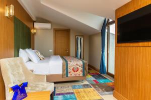obelisk hotel and suites