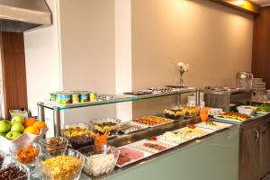 obelisk hotel and suites