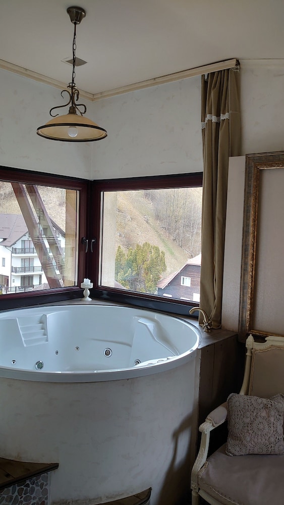 pensiunea vlahia inn