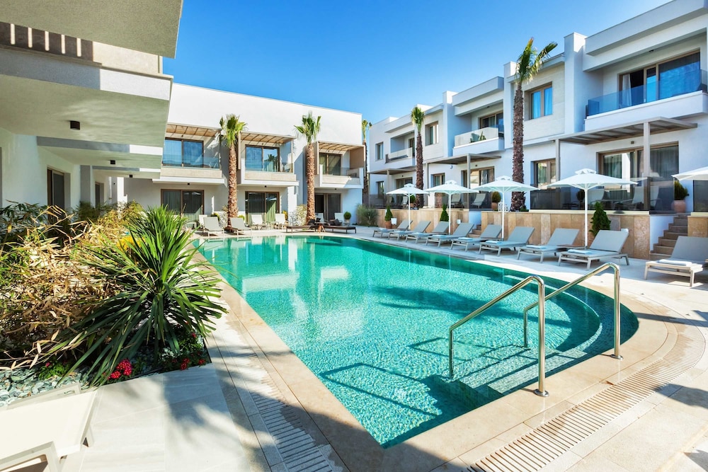 pefki deluxe residences