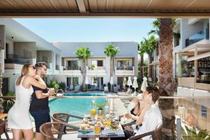 pefki deluxe residences