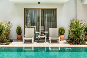 pefki deluxe residences