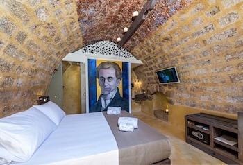 10gr boutique hotel and wine bar