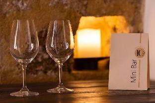 10gr boutique hotel and wine bar
