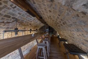 10gr boutique hotel and wine bar