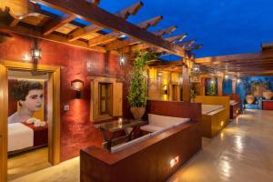 10gr boutique hotel and wine bar