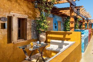 10gr boutique hotel and wine bar