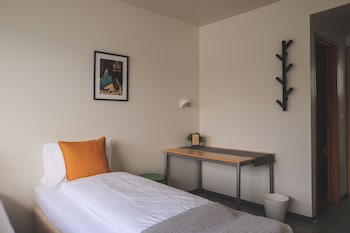 the cliff hotel