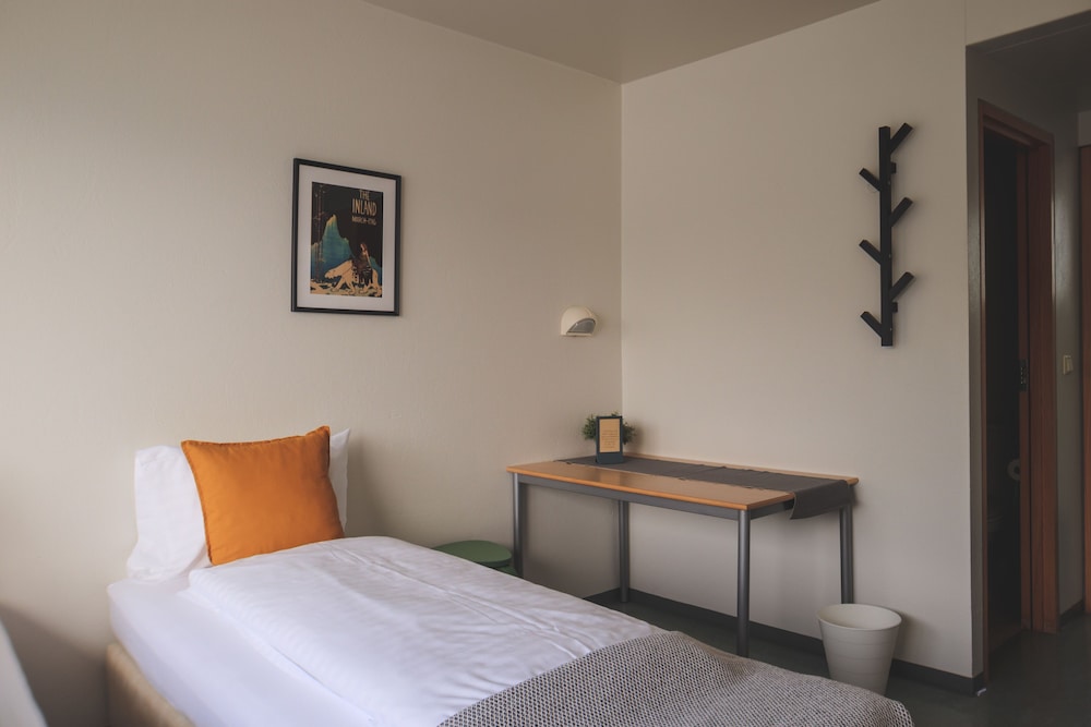 the cliff hotel