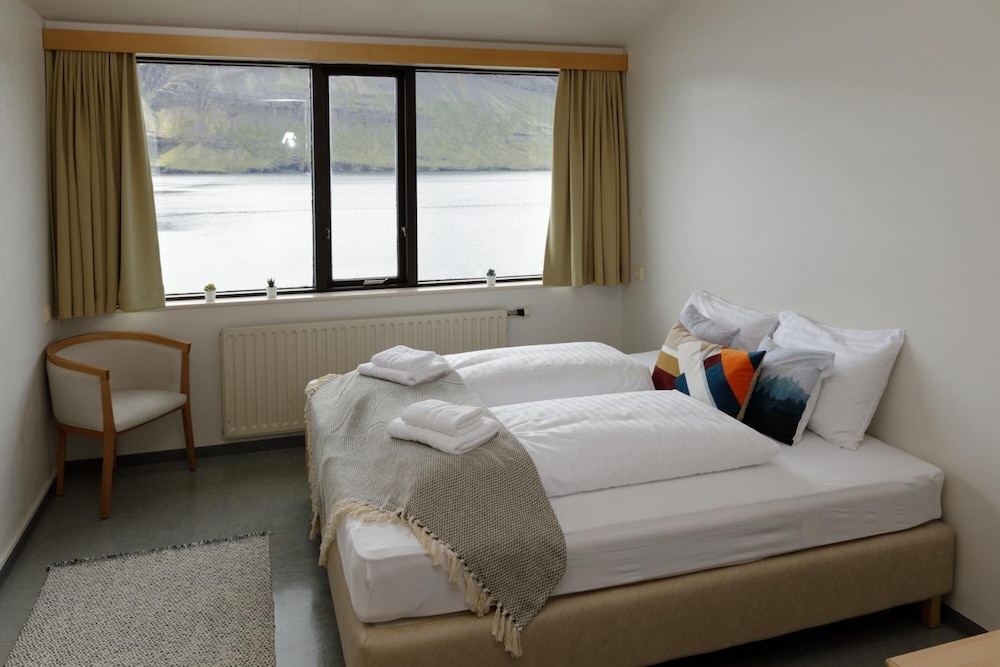 the cliff hotel