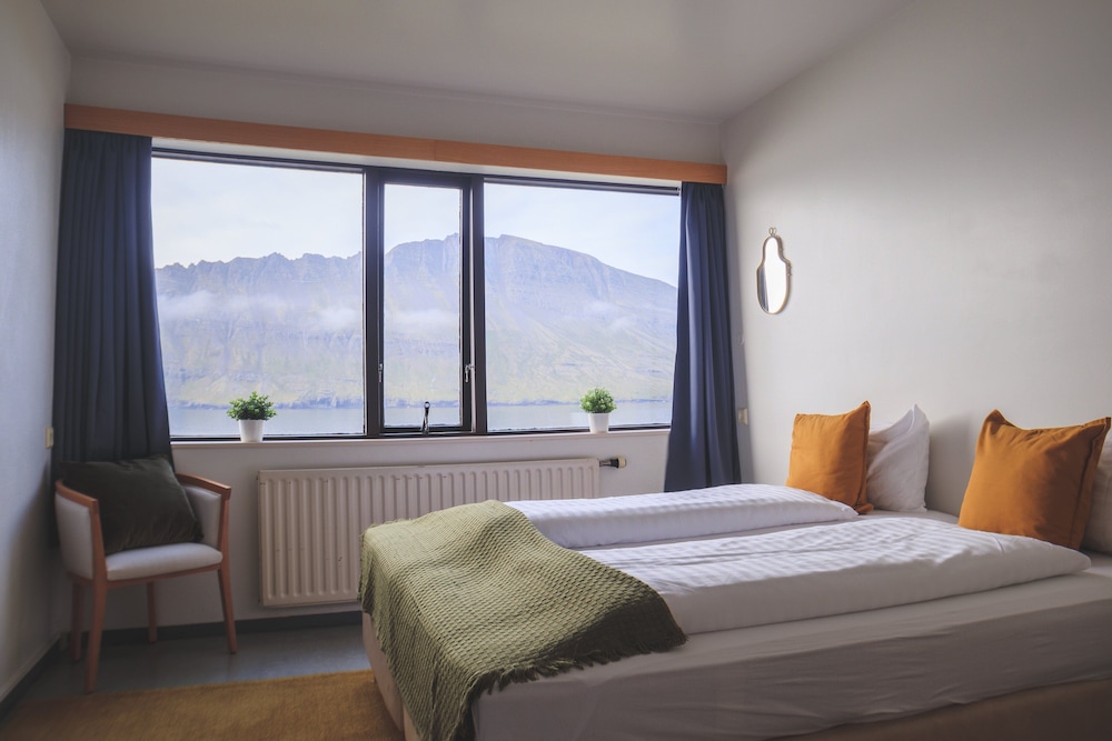 the cliff hotel