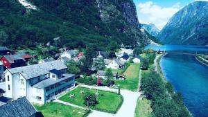 Gudvangen Budget Hotel,Flam>>Aurland,2.5 star