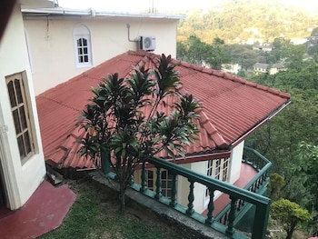 travel hub kandy