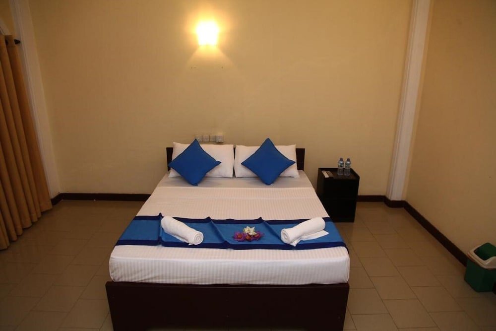 travel hub kandy