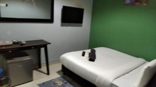 ghazrins hotel dataran larkin