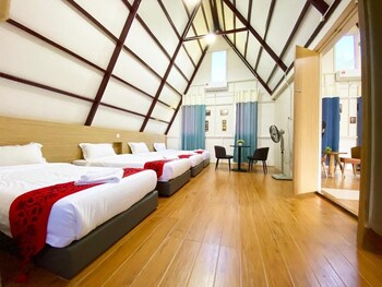 dreamland beach holiday