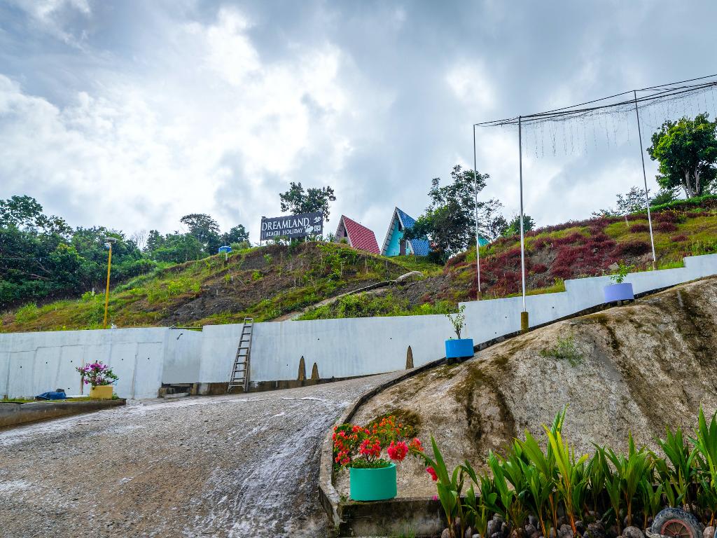 dreamland beach holiday